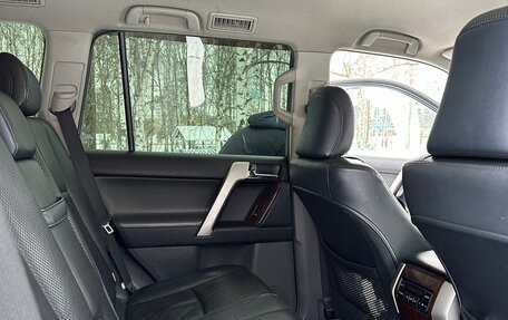 Toyota Land Cruiser Prado 150 рестайлинг 2, 2012 год, 3 100 000 рублей, 29 фотография