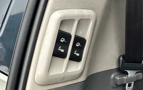 Toyota Land Cruiser Prado 150 рестайлинг 2, 2012 год, 3 100 000 рублей, 32 фотография