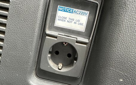 Toyota Land Cruiser Prado 150 рестайлинг 2, 2012 год, 3 100 000 рублей, 33 фотография