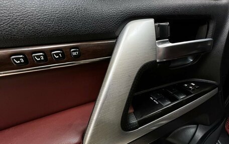 Toyota Land Cruiser 200, 2016 год, 6 300 000 рублей, 27 фотография