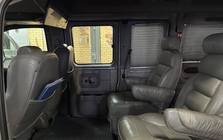 Chevrolet Express II, 2003 год, 1 349 000 рублей, 10 фотография