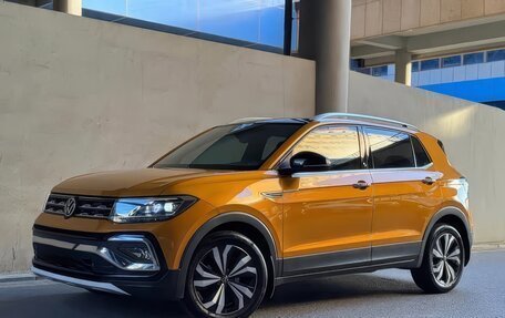 Volkswagen T-Cross I, 2022 год, 1 800 000 рублей, 1 фотография