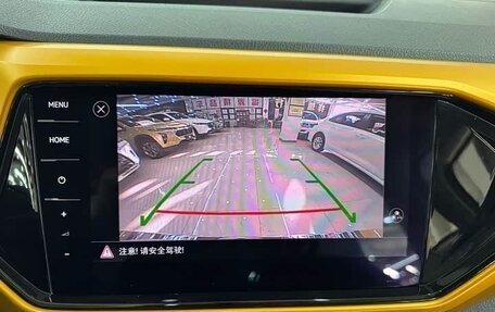 Volkswagen T-Cross I, 2022 год, 1 800 000 рублей, 12 фотография