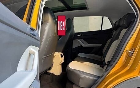 Volkswagen T-Cross I, 2022 год, 1 800 000 рублей, 15 фотография