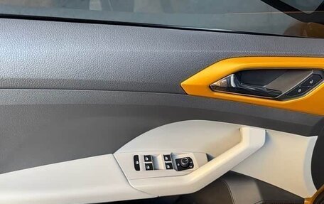 Volkswagen T-Cross I, 2022 год, 1 800 000 рублей, 22 фотография