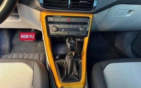 Volkswagen T-Cross I, 2022 год, 1 800 000 рублей, 23 фотография