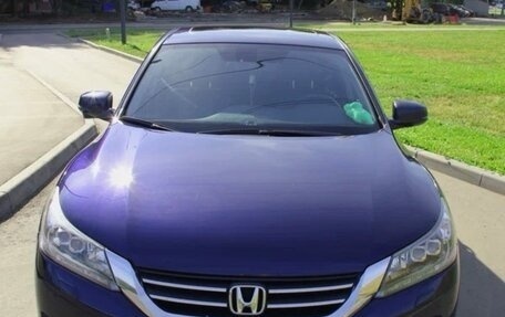 Honda Accord IX рестайлинг, 2013 год, 1 850 000 рублей, 1 фотография