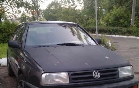 Volkswagen Vento, 1992 год, 115 000 рублей, 1 фотография