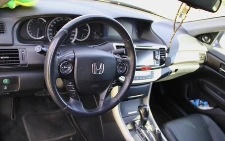 Honda Accord IX рестайлинг, 2013 год, 1 850 000 рублей, 16 фотография