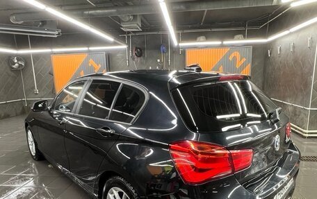 BMW 1 серия, 2018 год, 1 800 000 рублей, 8 фотография