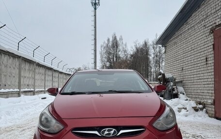 Hyundai Solaris II рестайлинг, 2013 год, 700 000 рублей, 5 фотография