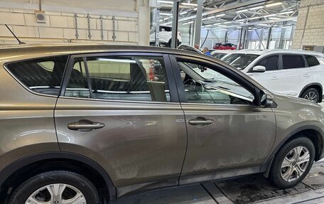 Toyota RAV4, 2015 год, 2 340 000 рублей, 7 фотография