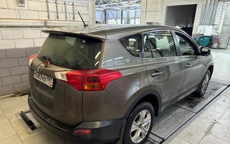 Toyota RAV4, 2015 год, 2 340 000 рублей, 3 фотография