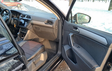 Volkswagen Tiguan II, 2019 год, 2 100 000 рублей, 6 фотография