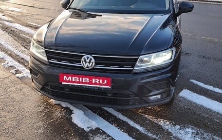 Volkswagen Tiguan II, 2019 год, 2 100 000 рублей, 2 фотография