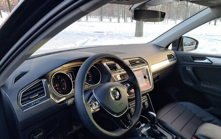 Volkswagen Tiguan II, 2019 год, 2 100 000 рублей, 9 фотография