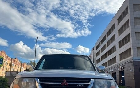 Mitsubishi Pajero III рестайлинг, 2001 год, 610 000 рублей, 2 фотография