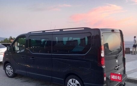 Nissan NV300, 2018 год, 2 490 000 рублей, 16 фотография