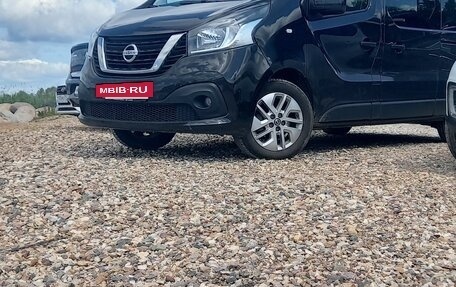 Nissan NV300, 2018 год, 2 490 000 рублей, 13 фотография