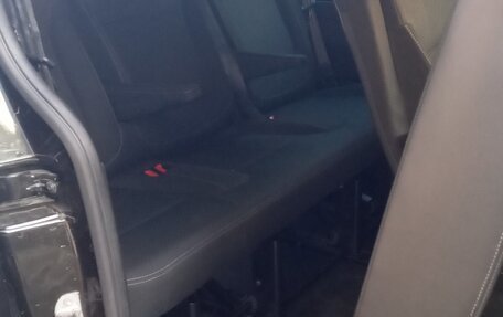 Nissan NV300, 2018 год, 2 490 000 рублей, 24 фотография