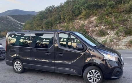 Nissan NV300, 2018 год, 2 490 000 рублей, 29 фотография