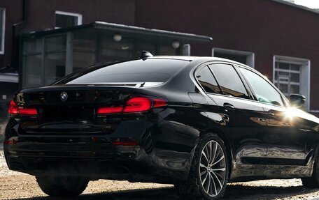 BMW 5 серия, 2023 год, 6 000 000 рублей, 3 фотография