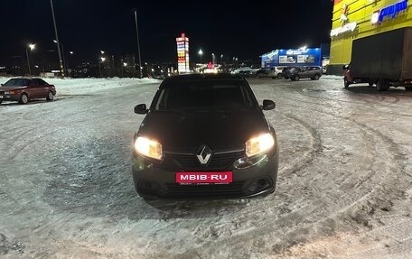 Renault Logan II, 2018 год, 850 000 рублей, 1 фотография