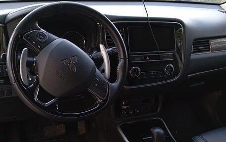 Mitsubishi Outlander III рестайлинг 3, 2019 год, 2 740 000 рублей, 7 фотография
