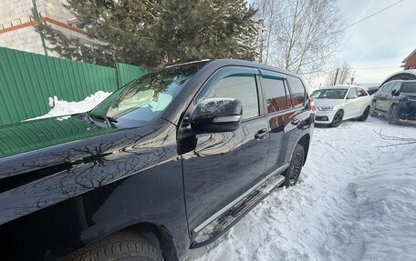 Toyota Land Cruiser Prado 150 рестайлинг 2, 2015 год, 3 800 000 рублей, 5 фотография
