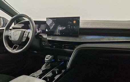 Toyota Camry, 2025 год, 5 400 000 рублей, 9 фотография