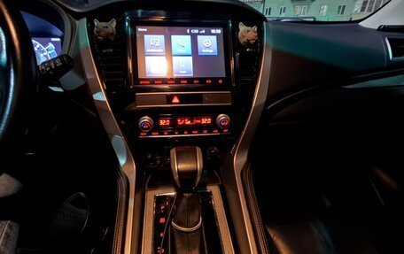 Mitsubishi Montero Sport, 2022 год, 3 800 000 рублей, 15 фотография