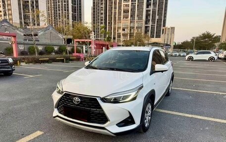 Toyota Yaris XP150 рестайлинг, 2022 год, 1 350 000 рублей, 3 фотография