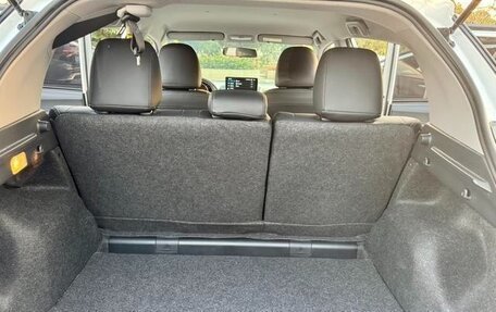 Toyota Yaris XP150 рестайлинг, 2022 год, 1 350 000 рублей, 16 фотография