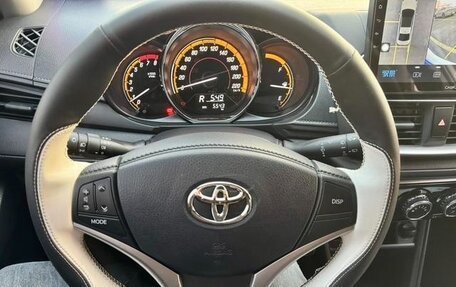 Toyota Yaris XP150 рестайлинг, 2022 год, 1 350 000 рублей, 12 фотография
