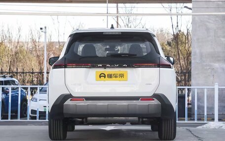 Toyota RAV4, 2025 год, 4 150 000 рублей, 6 фотография