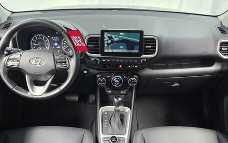Hyundai Venue I, 2021 год, 2 030 000 рублей, 2 фотография