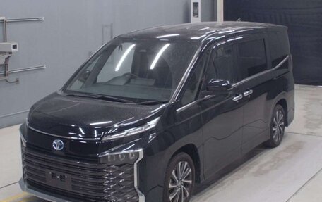 Toyota Voxy, 2022 год, 2 000 005 рублей, 1 фотография