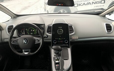 Renault Espace V рестайлинг, 2017 год, 1 640 000 рублей, 10 фотография