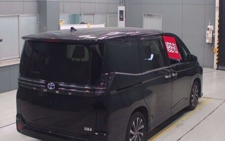 Toyota Voxy, 2022 год, 2 000 005 рублей, 2 фотография