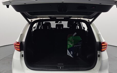KIA Sportage IV рестайлинг, 2021 год, 1 820 000 рублей, 18 фотография