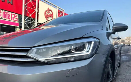 Volkswagen Touran III, 2021 год, 1 690 004 рублей, 6 фотография