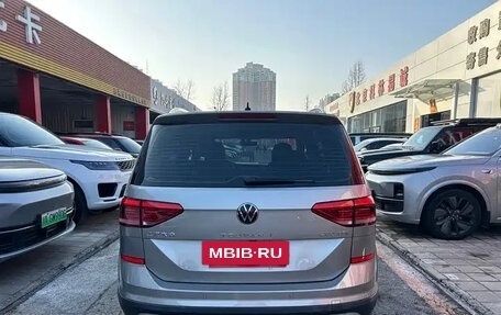 Volkswagen Touran III, 2021 год, 1 690 004 рублей, 4 фотография