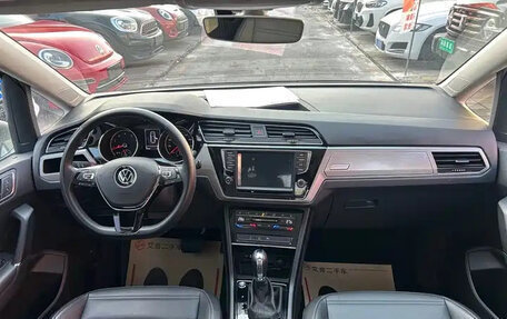 Volkswagen Touran III, 2021 год, 1 690 004 рублей, 12 фотография