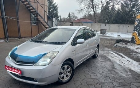 Toyota Prius, 2008 год, 550 000 рублей, 2 фотография