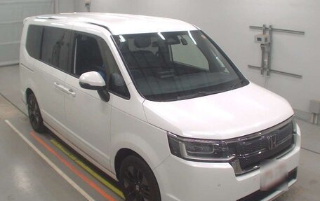 Honda Stepwgn, 2022 год, 2 590 000 рублей, 2 фотография