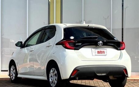 Toyota Yaris, 2022 год, 1 150 007 рублей, 6 фотография