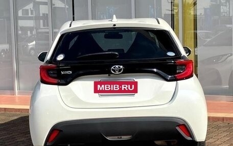 Toyota Yaris, 2022 год, 1 150 007 рублей, 7 фотография
