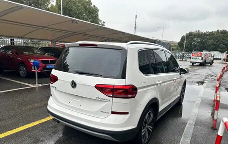 Volkswagen Touran III, 2020 год, 1 560 004 рублей, 5 фотография