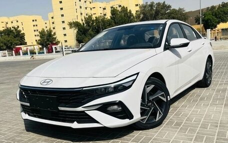 Hyundai Elantra, 2025 год, 2 100 000 рублей, 3 фотография
