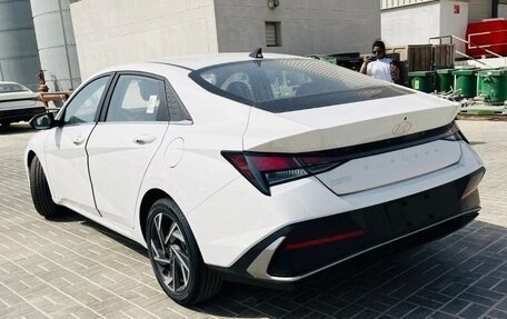 Hyundai Elantra, 2025 год, 2 100 000 рублей, 10 фотография